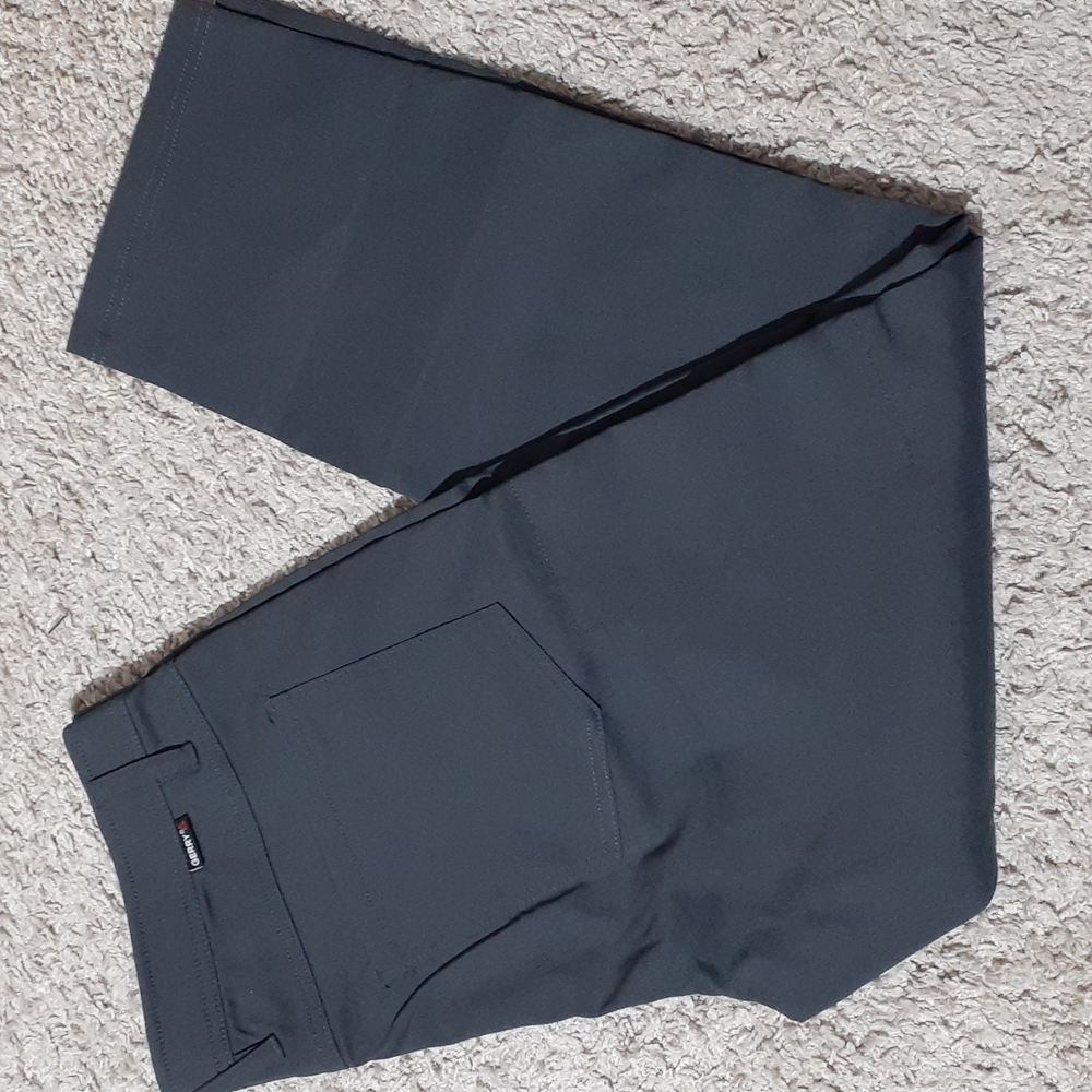 NWT Gerry Venture 5 Pocket Explore The Possibilities Pants -Dark Gray